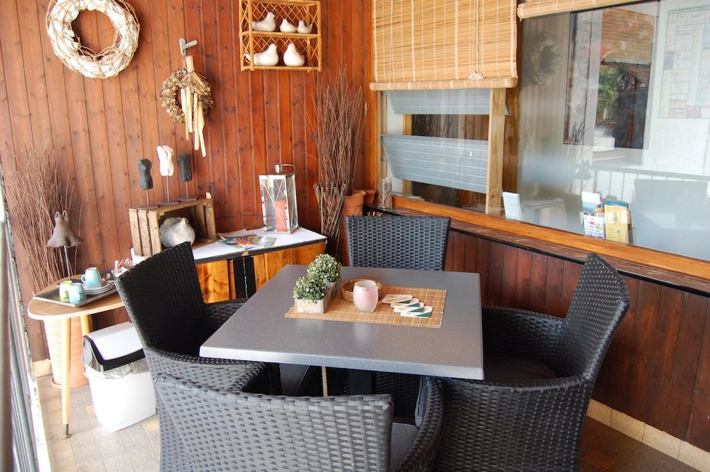 Hotel Brasserie Typisch Kell am See エクステリア 写真